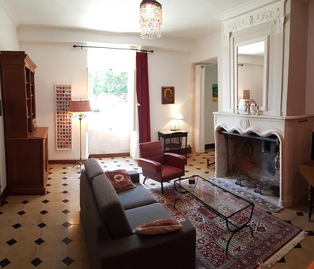 Gite Du Chateau De Pernan Avy ภายนอก รูปภาพ